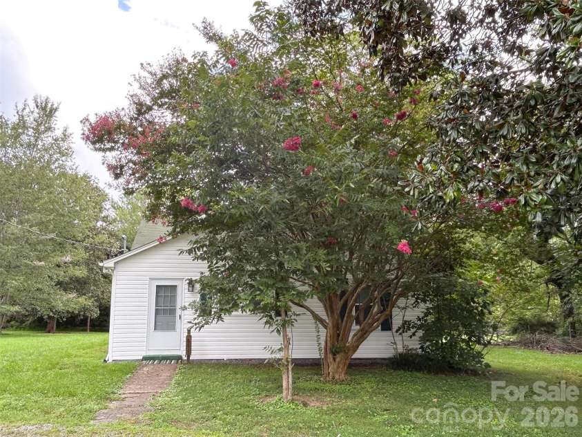 661 Central Street, Hudson, NC 28638.  MLS# CAR4406786, YatesRealty ID 41904. 