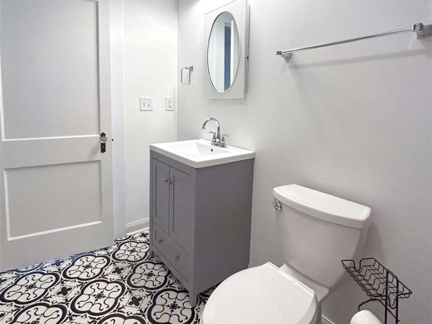 661 Central Street, Hudson, NC 28638.  MLS# CAR4406786, YatesRealty ID 41904. Bathroom B