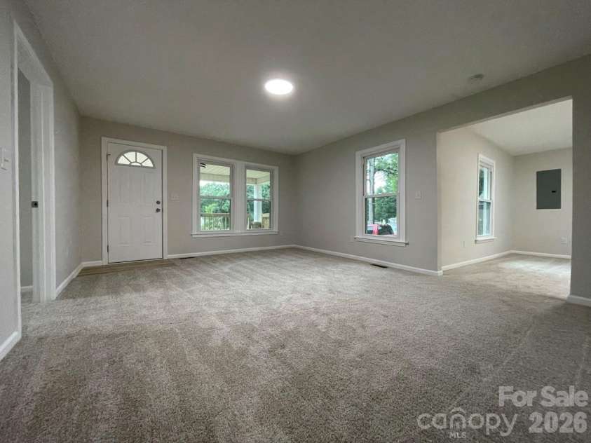 1617 4th Avenue, Gastonia, NC 28052.  MLS# CAR4405246, YatesRealty ID 41906. 