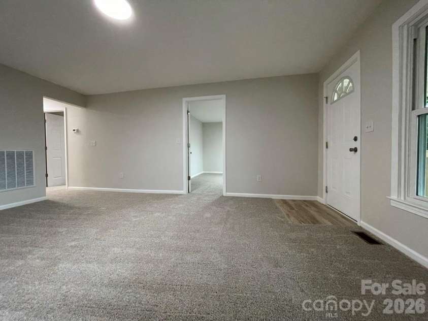 1617 4th Avenue, Gastonia, NC 28052.  MLS# CAR4405246, YatesRealty ID 41906. 