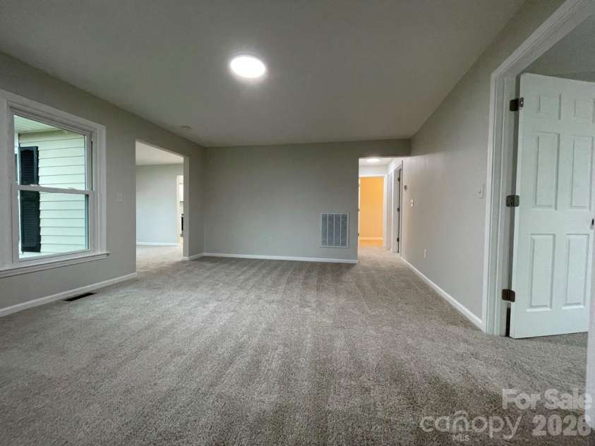 1617 4th Avenue, Gastonia, NC 28052.  MLS# CAR4405246, YatesRealty ID 41906. 