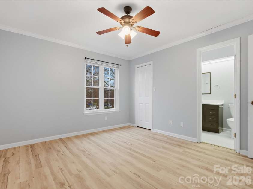 9404 Vicksburg Park Court, Charlotte, NC 28210.  MLS# CAR4351899, YatesRealty ID 41907. 