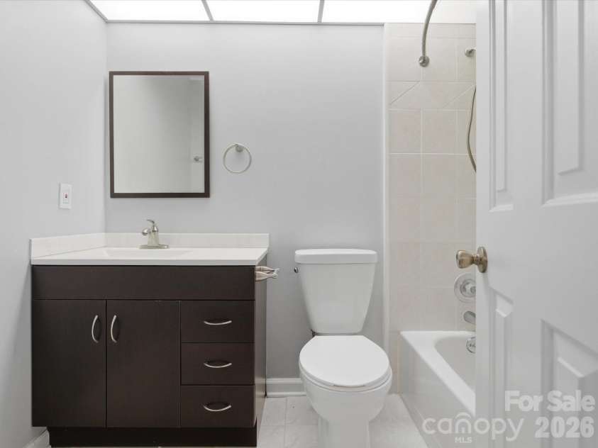 9404 Vicksburg Park Court, Charlotte, NC 28210.  MLS# CAR4351899, YatesRealty ID 41907. 