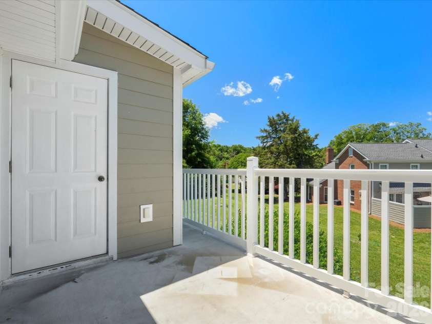 9404 Vicksburg Park Court, Charlotte, NC 28210.  MLS# CAR4351899, YatesRealty ID 41907. 