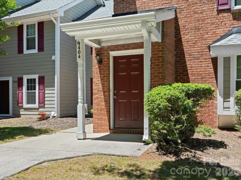 9404 Vicksburg Park Court, Charlotte, NC 28210.  MLS# CAR4351899, YatesRealty ID 41907. 