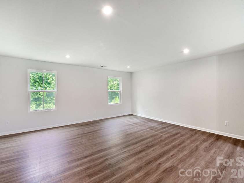 6931 Ludell Lane, Charlotte, NC 28215.  MLS# CAR4408618, YatesRealty ID 41908. 