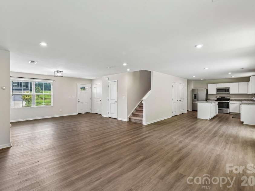6931 Ludell Lane, Charlotte, NC 28215.  MLS# CAR4408618, YatesRealty ID 41908. 