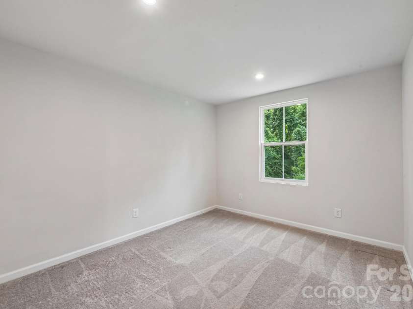 6931 Ludell Lane, Charlotte, NC 28215.  MLS# CAR4408618, YatesRealty ID 41908. 