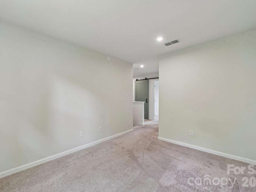6931 Ludell Lane, Charlotte, NC 28215.  MLS# CAR4408618, YatesRealty ID 41908. 