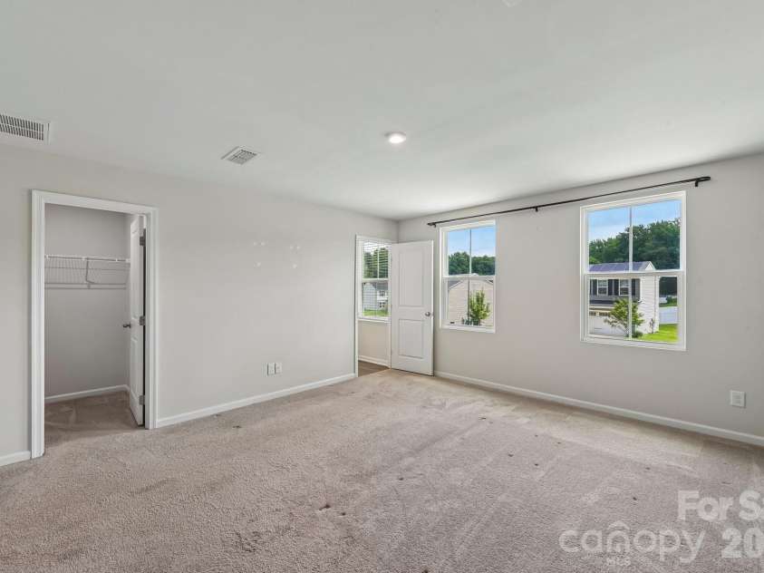 6931 Ludell Lane, Charlotte, NC 28215.  MLS# CAR4408618, YatesRealty ID 41908. 