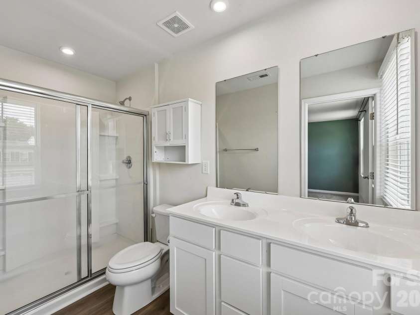 6931 Ludell Lane, Charlotte, NC 28215.  MLS# CAR4408618, YatesRealty ID 41908. 