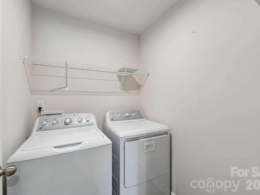 6931 Ludell Lane, Charlotte, NC 28215.  MLS# CAR4408618, YatesRealty ID 41908. 