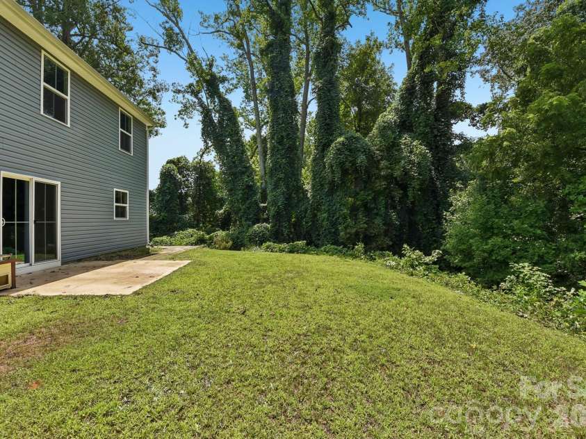 6931 Ludell Lane, Charlotte, NC 28215.  MLS# CAR4408618, YatesRealty ID 41908. 