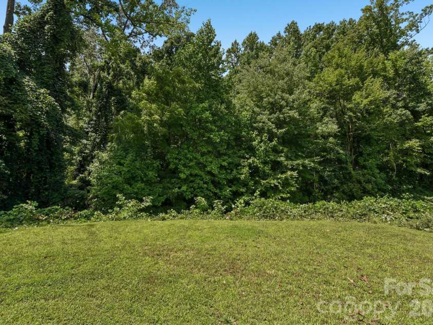 6931 Ludell Lane, Charlotte, NC 28215.  MLS# CAR4408618, YatesRealty ID 41908. 