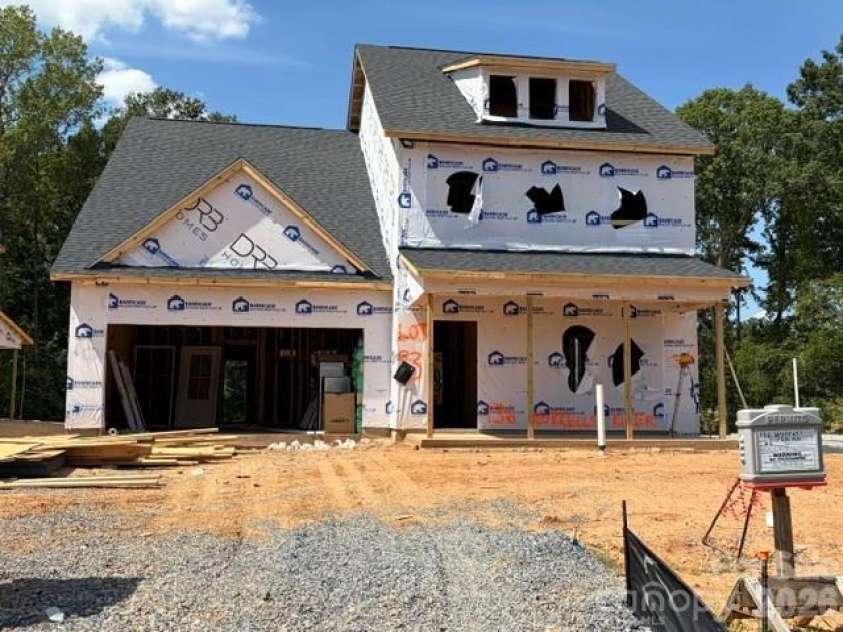 136 Worrells River Road, Belmont, NC 28012.  MLS# CAR4401766, YatesRealty ID 41909. Ready to close October