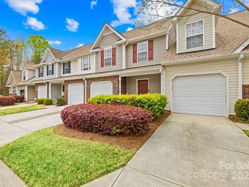 11308 Morgan Valley Lane, Charlotte, NC 28270.  MLS# CAR4239413, YatesRealty ID 4191. 