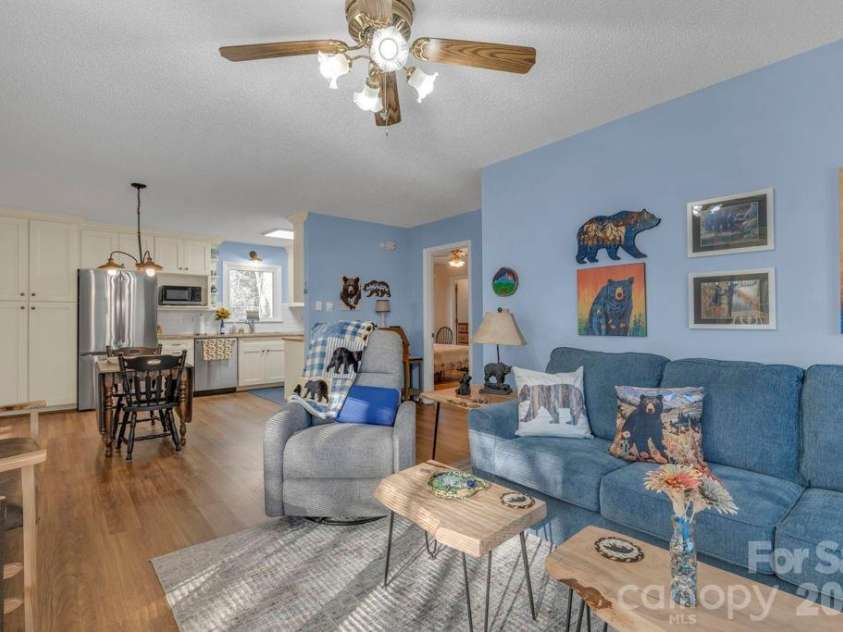 6 Ridgewood Lane, Newland, NC 28657.  MLS# CAR4357353, YatesRealty ID 4191. 