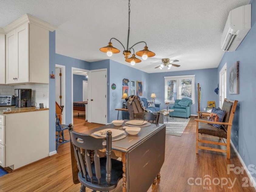 6 Ridgewood Lane, Newland, NC 28657.  MLS# CAR4357353, YatesRealty ID 4191. 