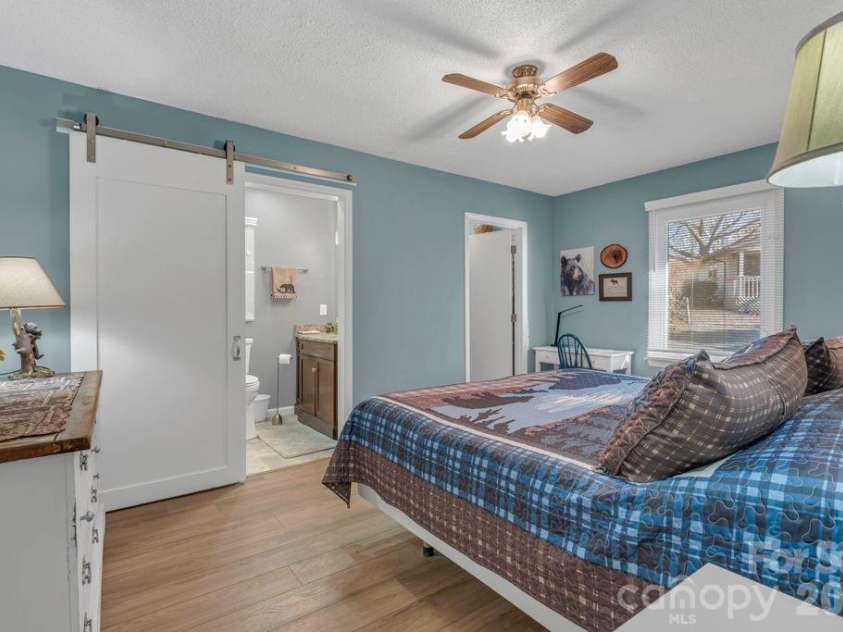 6 Ridgewood Lane, Newland, NC 28657.  MLS# CAR4357353, YatesRealty ID 4191. 