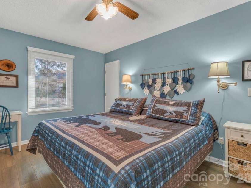 6 Ridgewood Lane, Newland, NC 28657.  MLS# CAR4357353, YatesRealty ID 4191. 