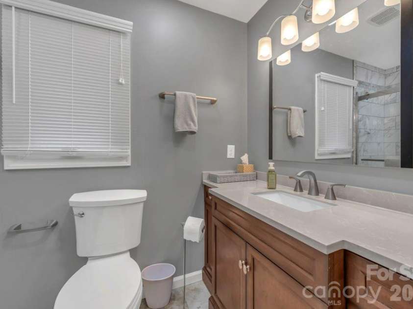 6 Ridgewood Lane, Newland, NC 28657.  MLS# CAR4357353, YatesRealty ID 4191. 
