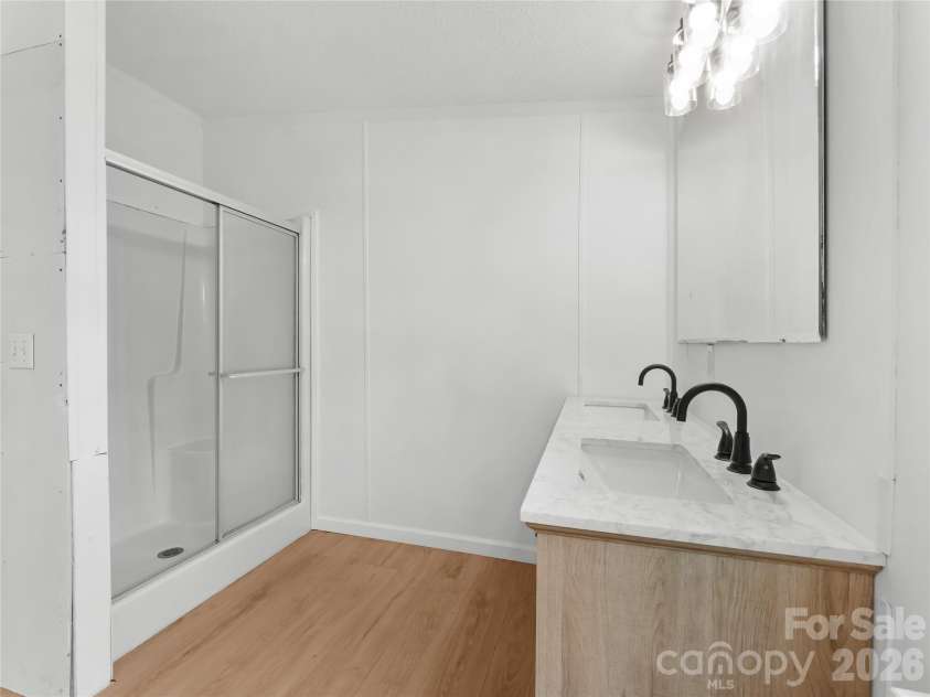 398 Staton Road, Flat Rock, NC 28731.  MLS# CAR4404515, YatesRealty ID 41912. Primary Bathroom