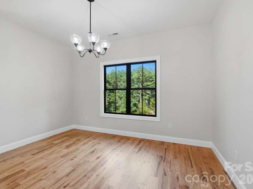 5529 Paddock Way, Granite Falls, NC 28630.  MLS# CAR4404325, YatesRealty ID 41913. Dining Area