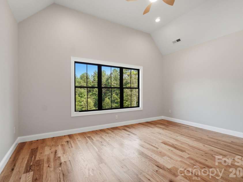 5529 Paddock Way, Granite Falls, NC 28630.  MLS# CAR4404325, YatesRealty ID 41913. Primary Suite