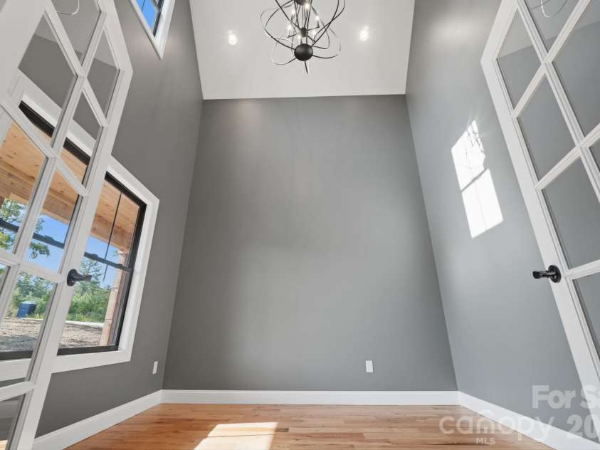 5529 Paddock Way, Granite Falls, NC 28630.  MLS# CAR4404325, YatesRealty ID 41913. Vaulted Ceiling