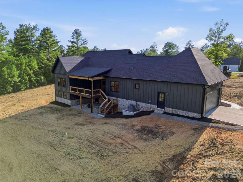 5529 Paddock Way, Granite Falls, NC 28630.  MLS# CAR4404325, YatesRealty ID 41913. Versatile lower level offers endless possibilities