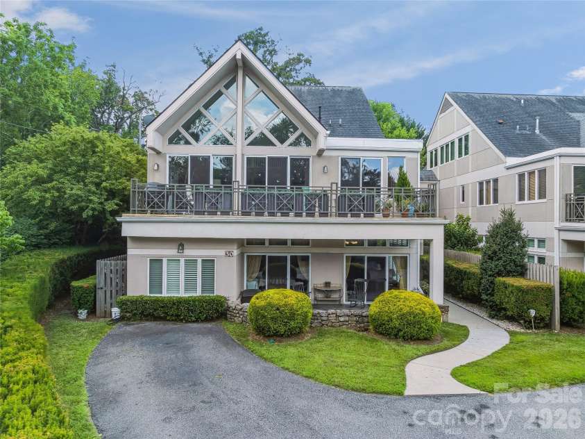 30 Dover Street, Asheville, NC 28804.  MLS# CAR4370162, YatesRealty ID 41916. 