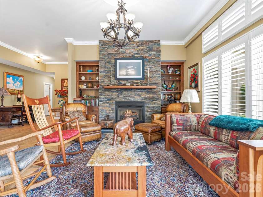 30 Dover Street, Asheville, NC 28804.  MLS# CAR4370162, YatesRealty ID 41916. 