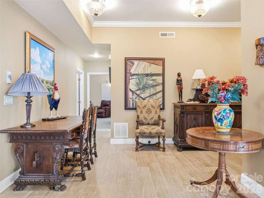 30 Dover Street, Asheville, NC 28804.  MLS# CAR4370162, YatesRealty ID 41916. 