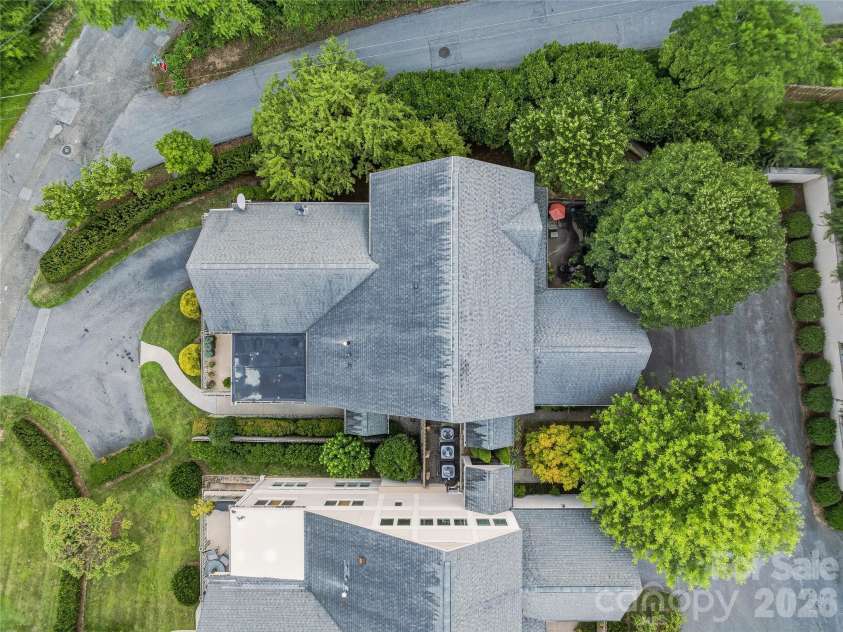 30 Dover Street, Asheville, NC 28804.  MLS# CAR4370162, YatesRealty ID 41916. 