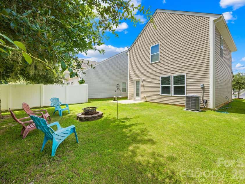 4725 Yarrow Street, Rock Hill, SC 29732.  MLS# CAR4406455, YatesRealty ID 41917. 