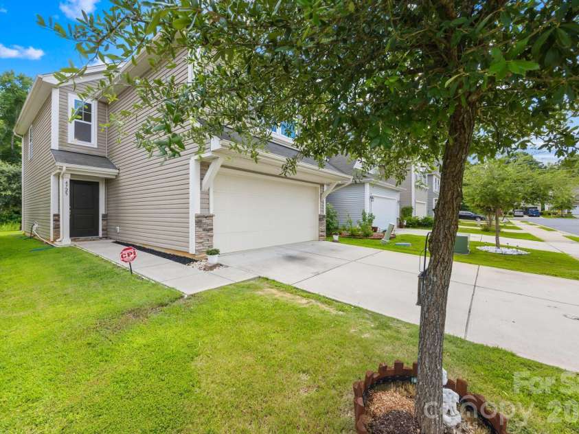4725 Yarrow Street, Rock Hill, SC 29732.  MLS# CAR4406455, YatesRealty ID 41917. 
