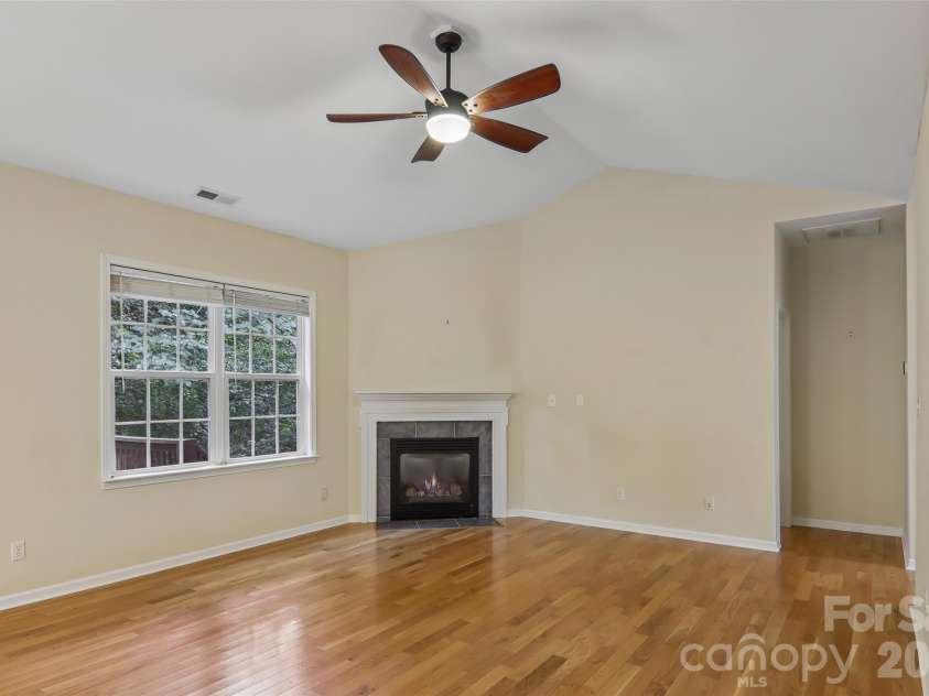 102 Woodcreek Circle, Swannanoa, NC 28778.  MLS# CAR4409853, YatesRealty ID 41918. 