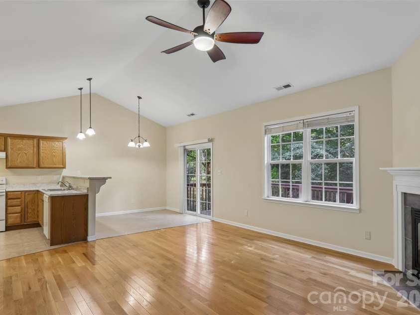 102 Woodcreek Circle, Swannanoa, NC 28778.  MLS# CAR4409853, YatesRealty ID 41918. 