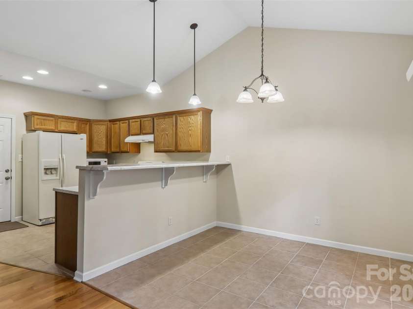 102 Woodcreek Circle, Swannanoa, NC 28778.  MLS# CAR4409853, YatesRealty ID 41918. 