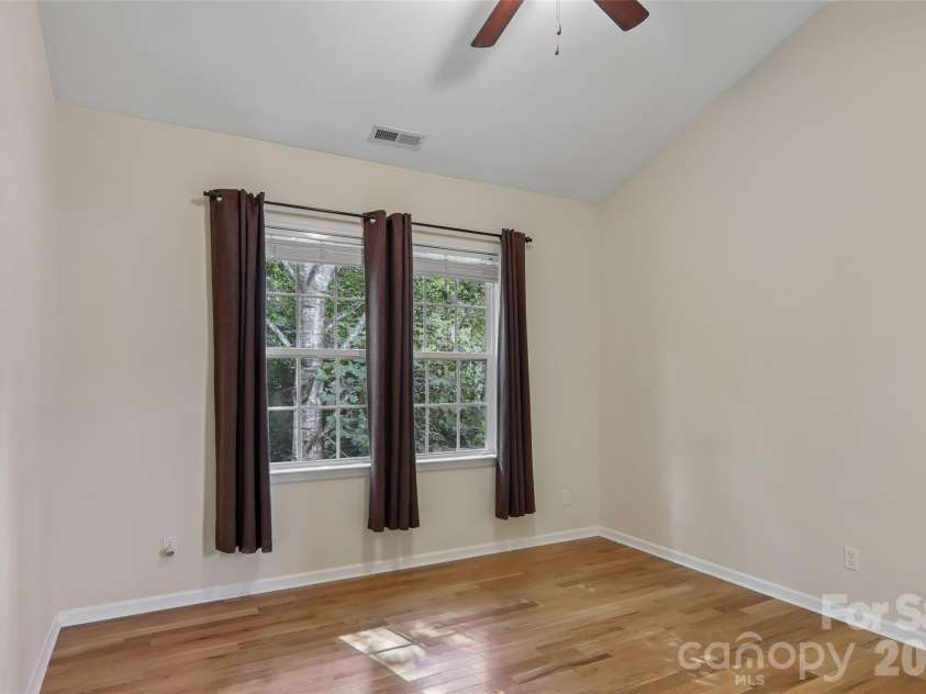 102 Woodcreek Circle, Swannanoa, NC 28778.  MLS# CAR4409853, YatesRealty ID 41918. 