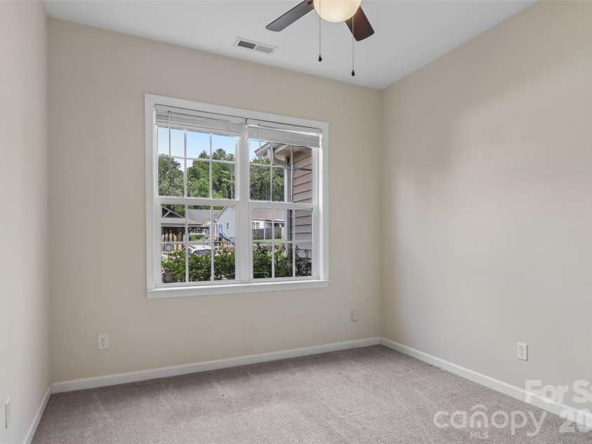 102 Woodcreek Circle, Swannanoa, NC 28778.  MLS# CAR4409853, YatesRealty ID 41918. 