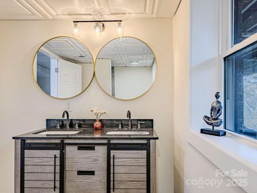 238 Lincoln Drive, Forest City, NC 28043.  MLS# CAR4328819, YatesRealty ID 4192. 