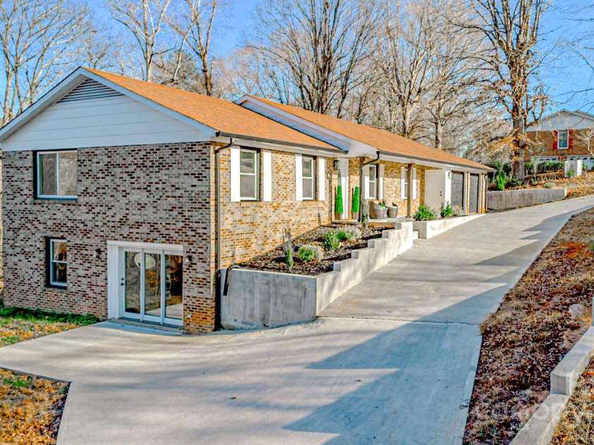 238 Lincoln Drive, Forest City, NC 28043.  MLS# CAR4328819, YatesRealty ID 4192. 