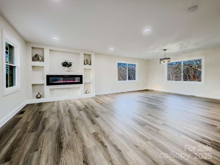 238 Lincoln Drive, Forest City, NC 28043.  MLS# CAR4328819, YatesRealty ID 4192. 