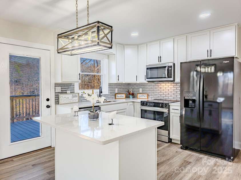 238 Lincoln Drive, Forest City, NC 28043.  MLS# CAR4328819, YatesRealty ID 4192. 