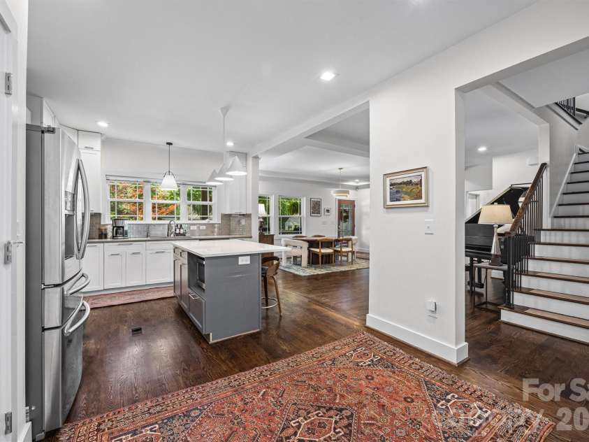 821 Woodside Avenue, Charlotte, NC 28205.  MLS# CAR4404260, YatesRealty ID 41922. 
