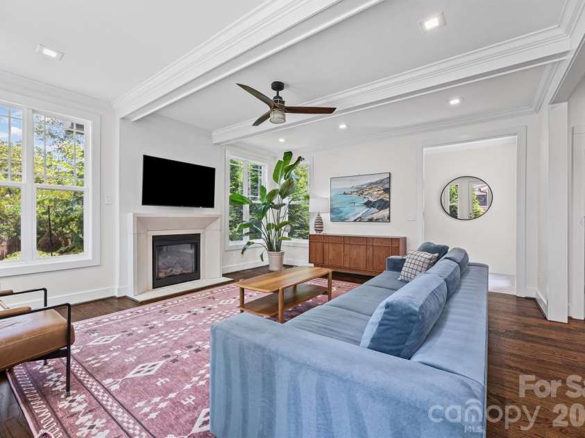 821 Woodside Avenue, Charlotte, NC 28205.  MLS# CAR4404260, YatesRealty ID 41922. 