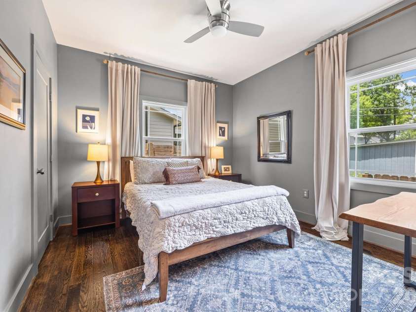 821 Woodside Avenue, Charlotte, NC 28205.  MLS# CAR4404260, YatesRealty ID 41922. 