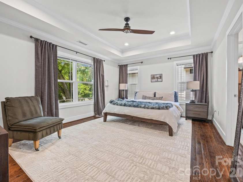 821 Woodside Avenue, Charlotte, NC 28205.  MLS# CAR4404260, YatesRealty ID 41922. 