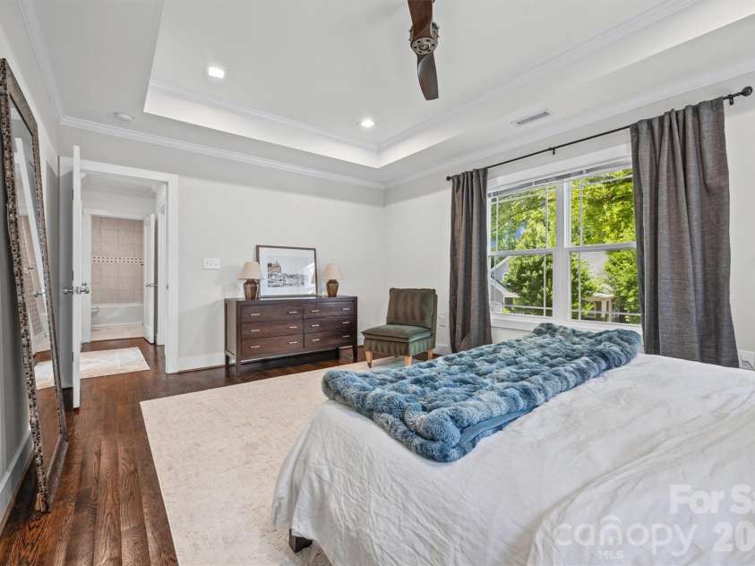 821 Woodside Avenue, Charlotte, NC 28205.  MLS# CAR4404260, YatesRealty ID 41922. 